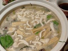 -瓦国小镇·果木烤鸭·融合菜(西口店)