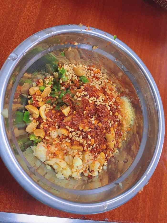 丹妹麻辣烫(新雨路店)-"位置在高桥里面,还比较好找,周五下班了去.