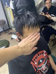 -木格造型美发