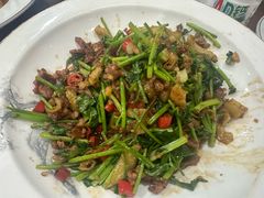 -湖南人家湘菜馆(镇江路店)