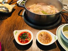 -拾里椰乡·海南椰子鸡(珠影星光城店)