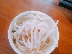 -丽虹云南过桥米线(兴工街店)