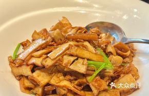 White Pepper Stir-fried Tofu Sheets