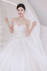 -艾米丽婚纱礼服