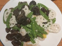 -快乐老家三鲜饺子东北菜(南六中路店)