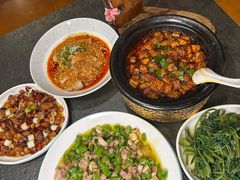 -万重锦·人文川菜馆(骡马市店)