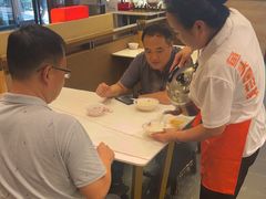 -阿瓦山寨·湘菜现炒·剁椒鱼头王(咸阳总店)