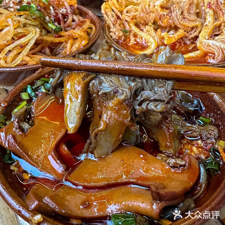 网友没骗我!!!这家社区老火锅真的好好吃🤤