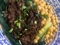 -渝之汇牛肉豌杂面