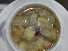 红莲炖雪蛤-俊丽双皮奶甜品店