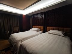 -沈阳皇朝万鑫酒店