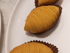 银萝千层酥-香港百合居(LCM置汇旭辉广场店)
