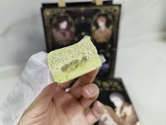 半熟芝士（茉莉香梨口味）-好利来(上海长宁龙之梦店)