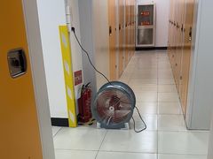 -安东易迷你自助仓储寄存仓库(杨浦店)
