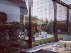 窗外-亮马河饭店翠雅咖啡厅