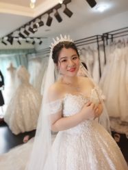 -雪莉美妆婚纱馆