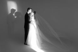 -至臻微拉婚纱摄影