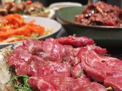 -草家酱蟹炭火烤肉店(珲春南路一店)