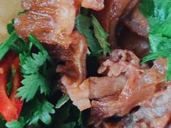 扒猪脸火勺-北京龙庆四季香农家饭庄·灶台鱼·碳烤虹鳟鱼(龙庆峡店)