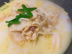 -蜜桃餐厅·伴山(湖滨商业街店)