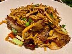 茶树菇腊肉-胡马八破·川菜小馆(高新万达店)