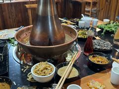 -果松木炭酸菜铜火锅·外婆参鸡汤