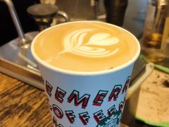 拉花的大杯热拿铁-星巴克(武康路店)