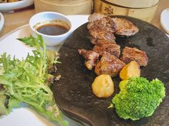 石烧澳洲牛排-东方柏宴