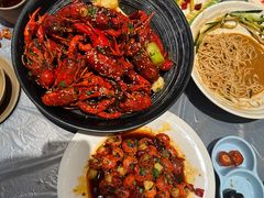 -肥肥虾庄·金牌油焖大虾(杨园滨江时代walk店)