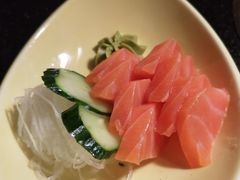 三文鱼刺身-虎焱炭火烧肉