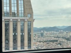 -景月阁空中食府(希尔顿酒店)