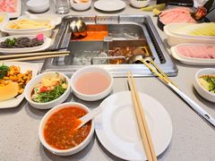 -海底捞火锅(新松江路生日主题店)