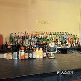 咖啡馆一角，悠闲时光