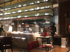 -恰餐厅及酒吧 CHAR Bar & Grill (北京丽都皇冠假日店)