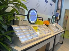 -天空之镜眼镜店蔡司依视路配镜授权零售店(望京颐堤港店)