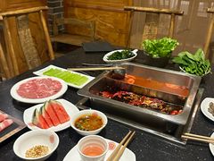 -百年川椒重庆老火锅(光谷店)