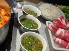 -尚尚仙·酸汤猪手·猪肚鸡火锅(华联万柳购物中心店)