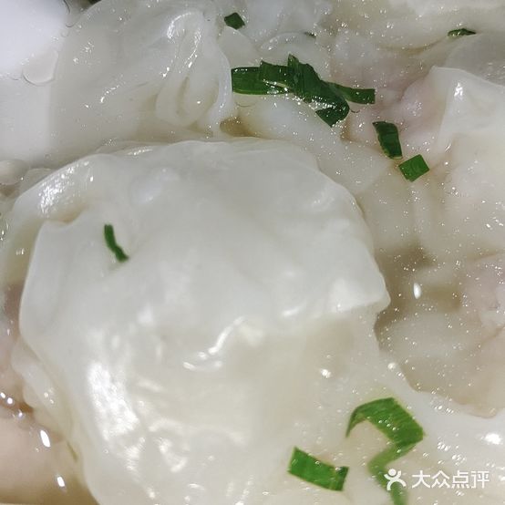 红霞泡泡馄饨