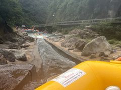 -安吉龙王山峡谷漂流