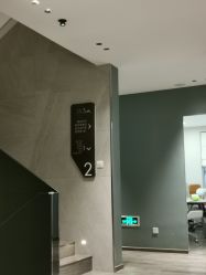 -医颜医疗美容门诊部