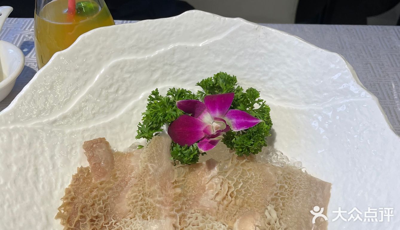 魔都网红店打卡｜纯味斑鱼府——适合情侣闺蜜约会[加油]