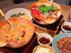 -毛辣果·贵州红酸汤牛肉火锅(西单店)