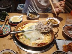 -洱火云南酸菜牛肉火锅(石景山当代商城店)