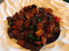 杏鲍菇牛肉粒-通安客栈中餐厅·何家小馆