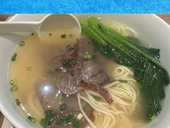 招牌牛肉拉面（五香）-翡翠拉面小笼包Crystal Jade(上海浦东国际机场T1店)