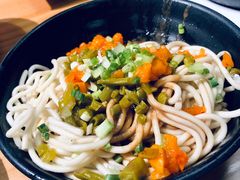 热干面-莲餐厅·湖北菜·藕汤是头牌(愚园路店)