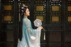 -一揽芳华汉服旗袍体验馆(拙政园店)