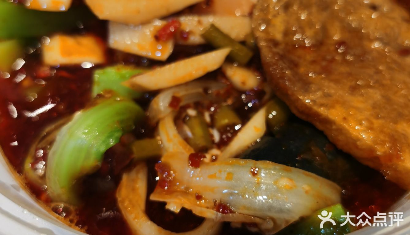 总体味道还行！老板还送了几串，特别客气。「墨鱼肠」还行
