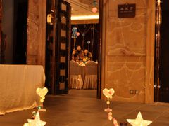 -岳辰齿科(浦东长泰店)