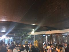 等位区-靓靓蒸虾(中山公园店)